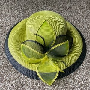 NWT Fine Millinery by August One Size Green and Black Event Hat
